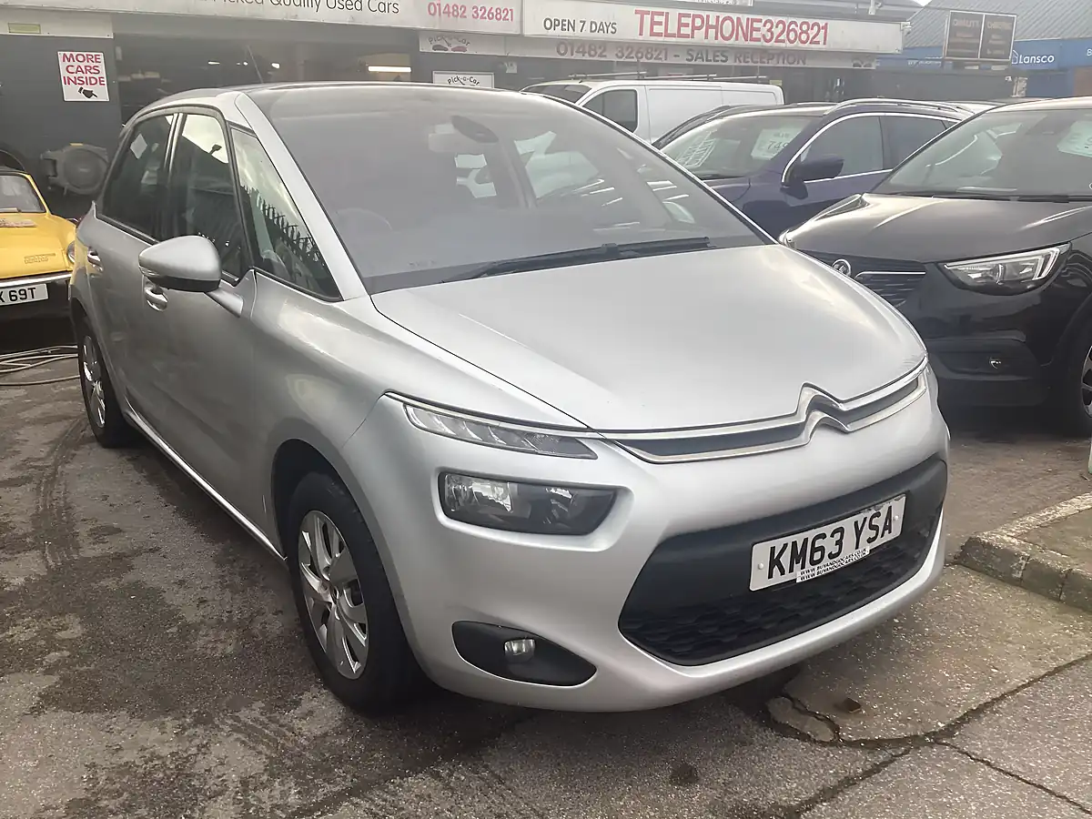 Used 2013 Citroen C4 Picasso Airdream Vtr Plus Silver - Interior and Exterior details 6