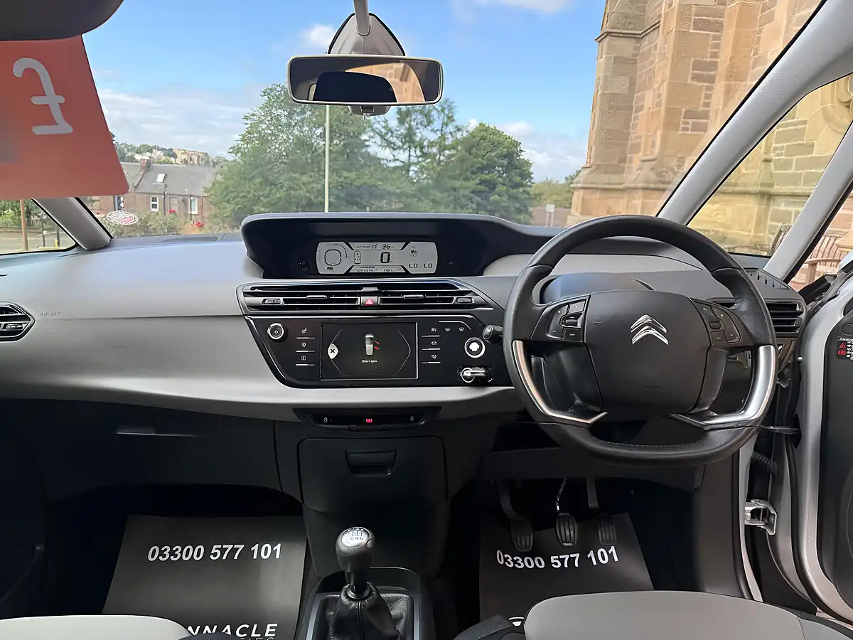 Used 2013 Citroen C4 Picasso Vtr+ Silver - Interior and Exterior details 8