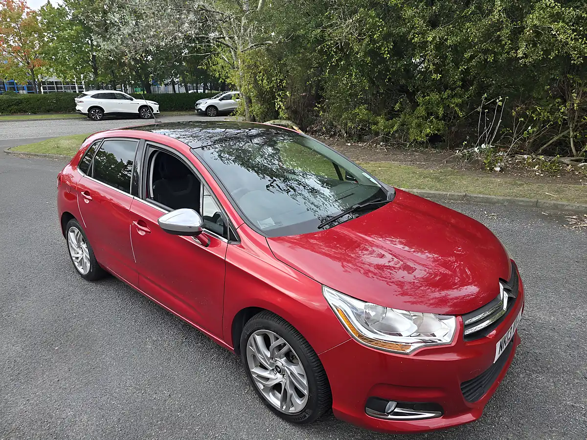 Used 2013 Citroen C4 Selection Red - Interior and Exterior details 10