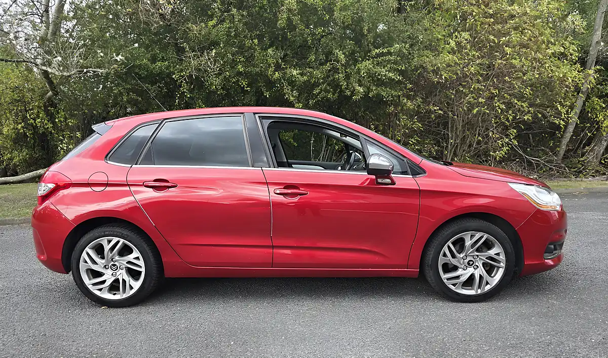 Used 2013 Citroen C4 Selection Red - Interior and Exterior details 3