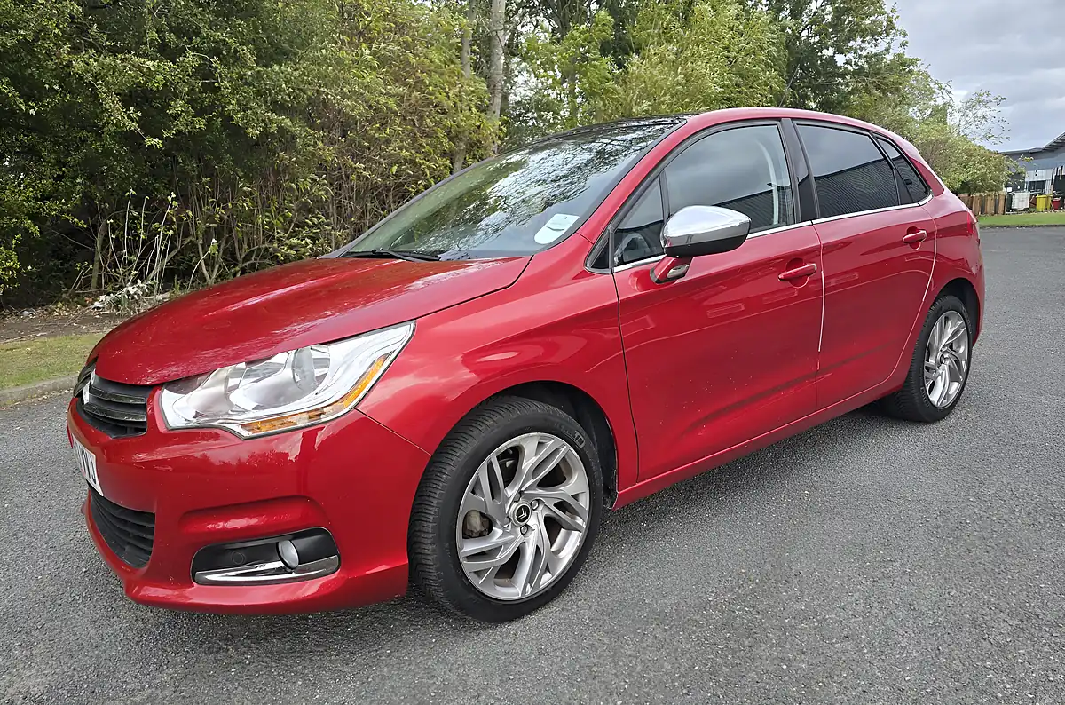 Used 2013 Citroen C4 Selection Red - Interior and Exterior details 6