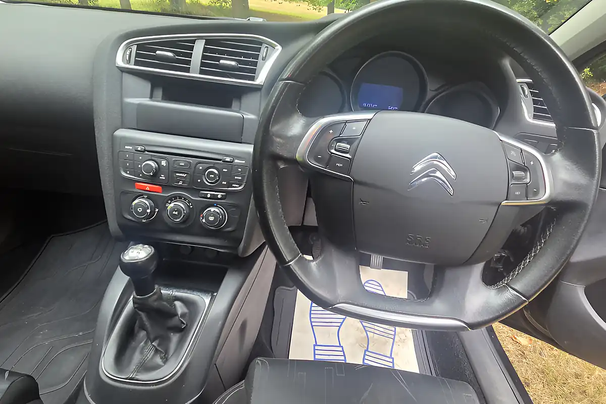 Used 2013 Citroen C4 Vtr+ Black - Interior and Exterior details 16