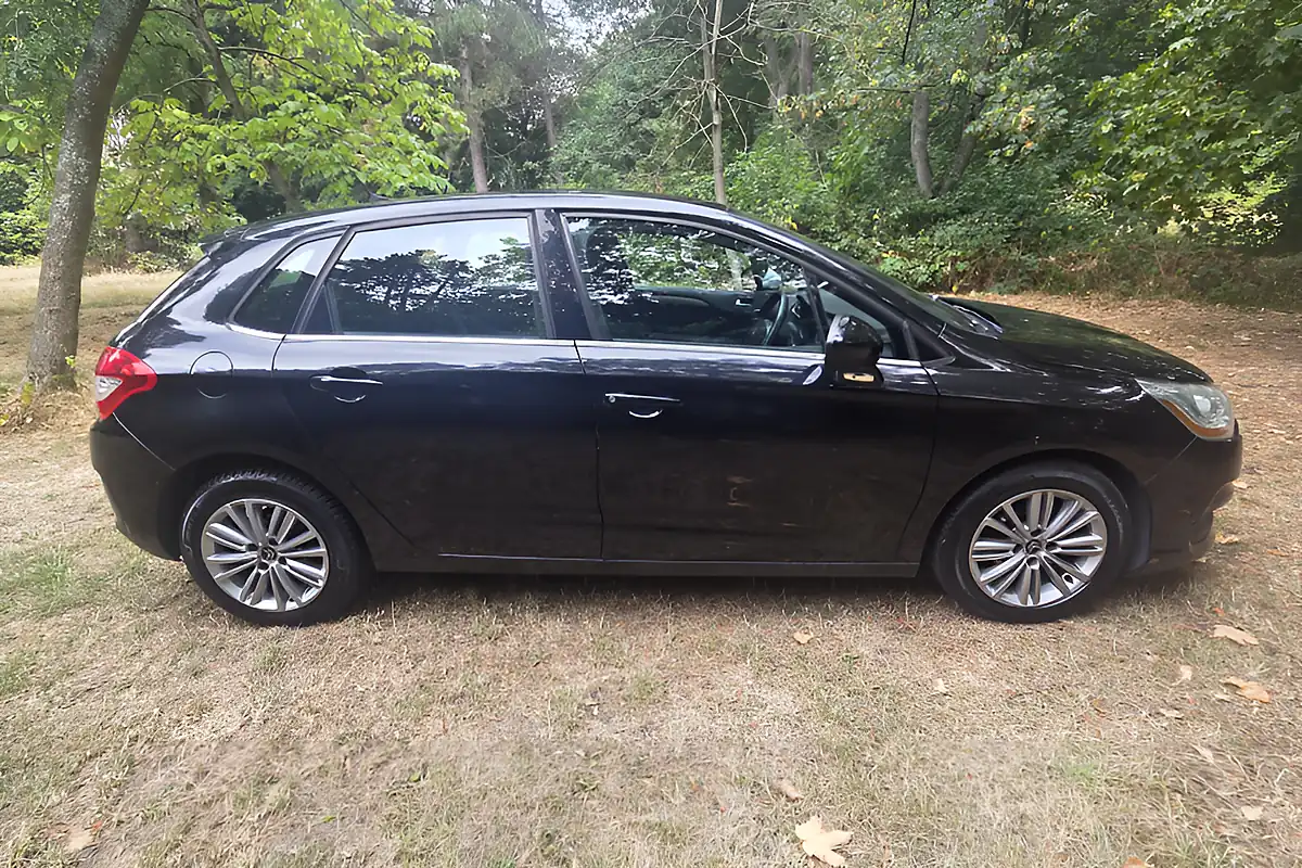 Used 2013 Citroen C4 Vtr+ Black - Interior and Exterior details 3