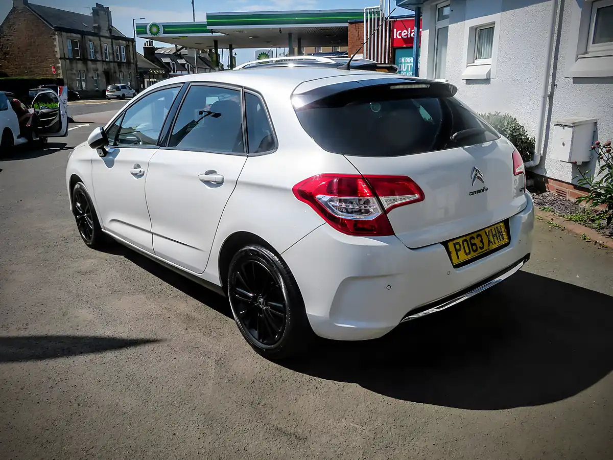 Used 2013 Citroen C4 Vtr+ White - Interior and Exterior details 6