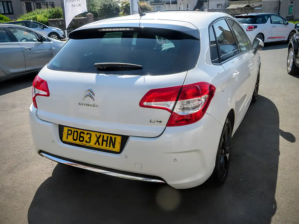 Used 2013 Citroen C4 Vtr+ White - Interior and Exterior details 7