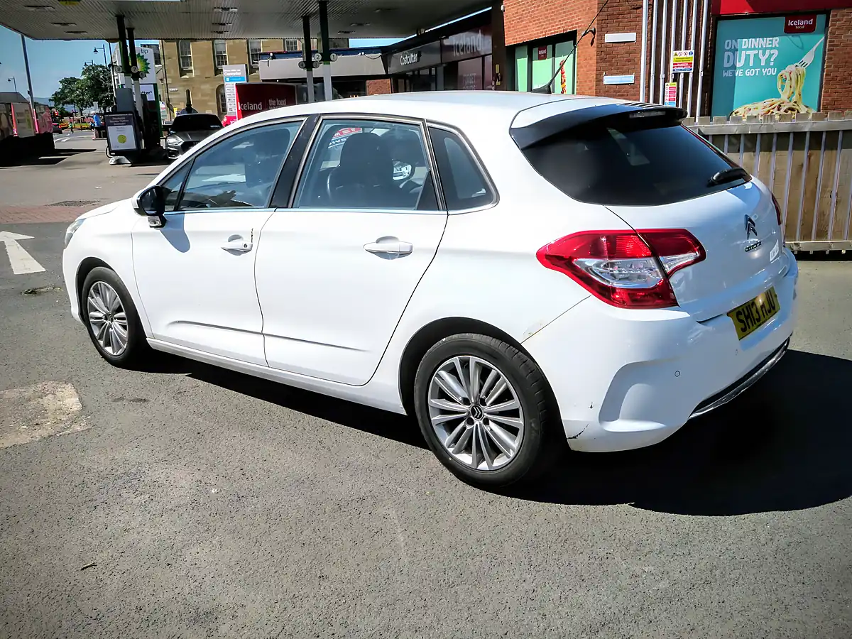 Used 2013 Citroen C4 Vtr+ White - Interior and Exterior details 6