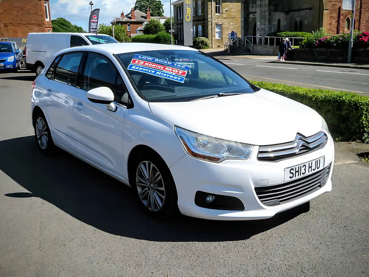 Used 2013 Citroen C4 Vtr+ White - Interior and Exterior details 9