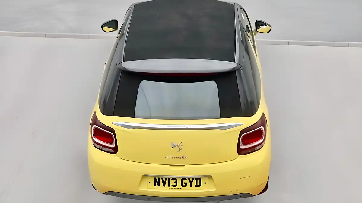 Used 2013 Citroen DS3 Cabrio Dstyle Plus Yellow - Interior and Exterior details 6