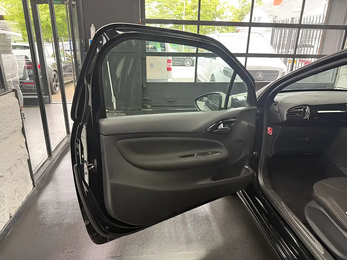 Used 2013 Citroen DS3 Dstyle Black - Interior and Exterior details 16