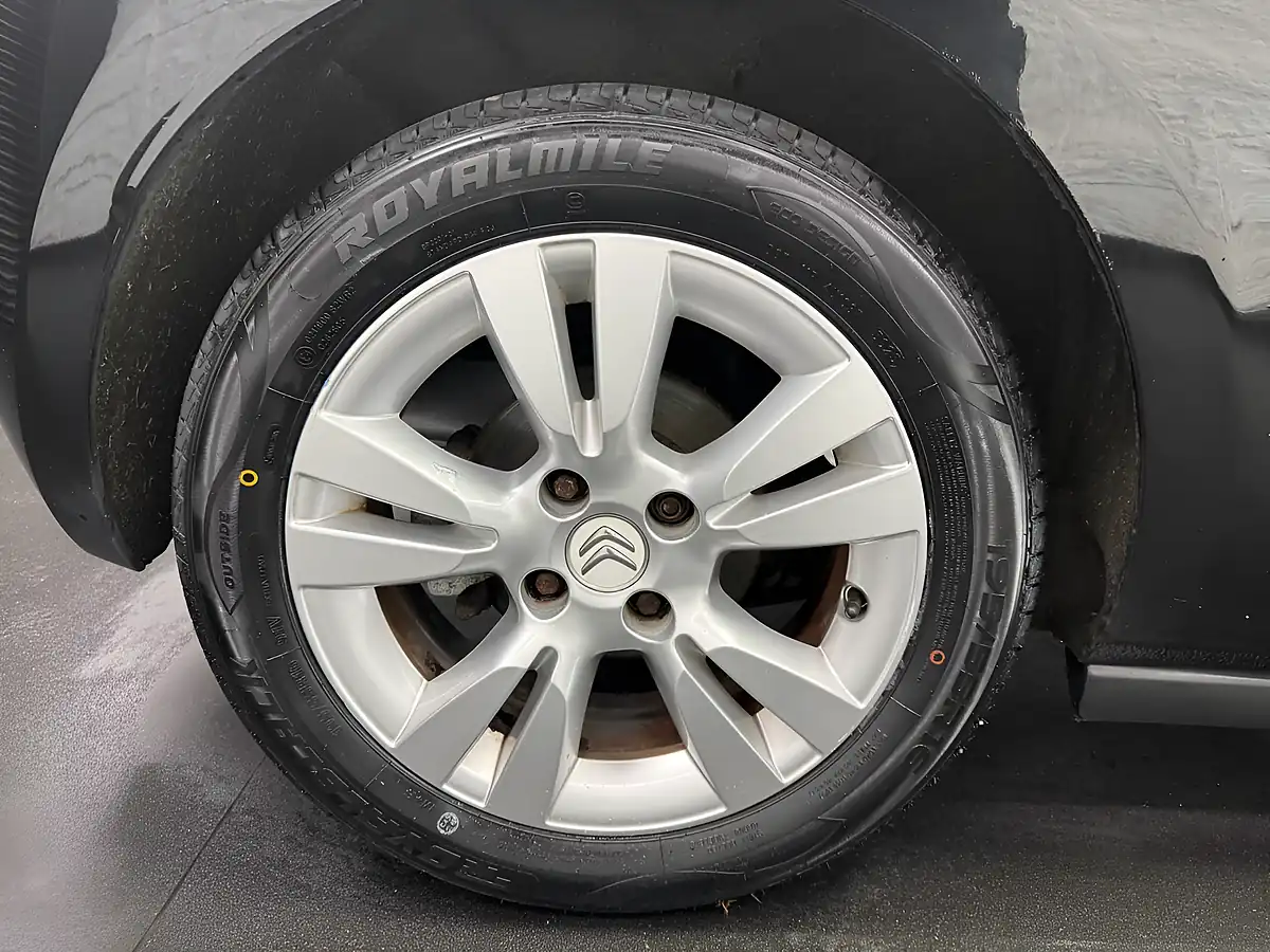 Used 2013 Citroen DS3 Dstyle Black - Interior and Exterior details 20