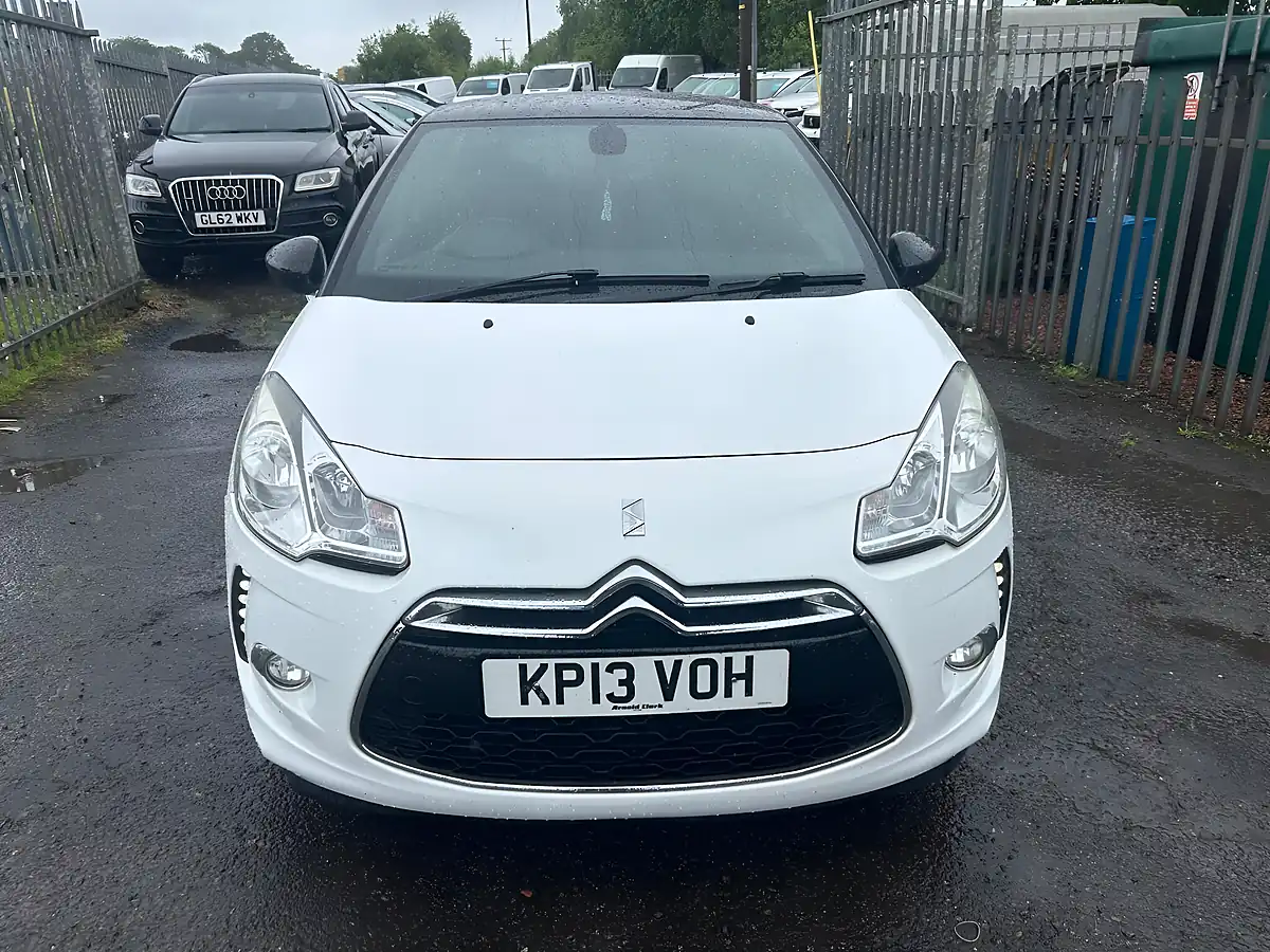 Used 2013 Citroen DS3 Dstyle Plus White - Interior and Exterior details 2