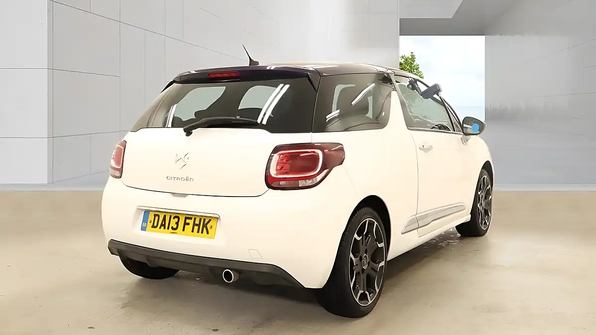 Used 2013 Citroen DS3 Dstyle Plus White - Interior and Exterior details 6