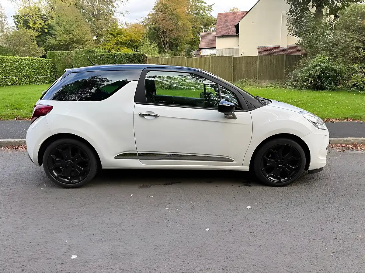 Used 2013 Citroen DS3 Dstyle Plus White - Interior and Exterior details 2