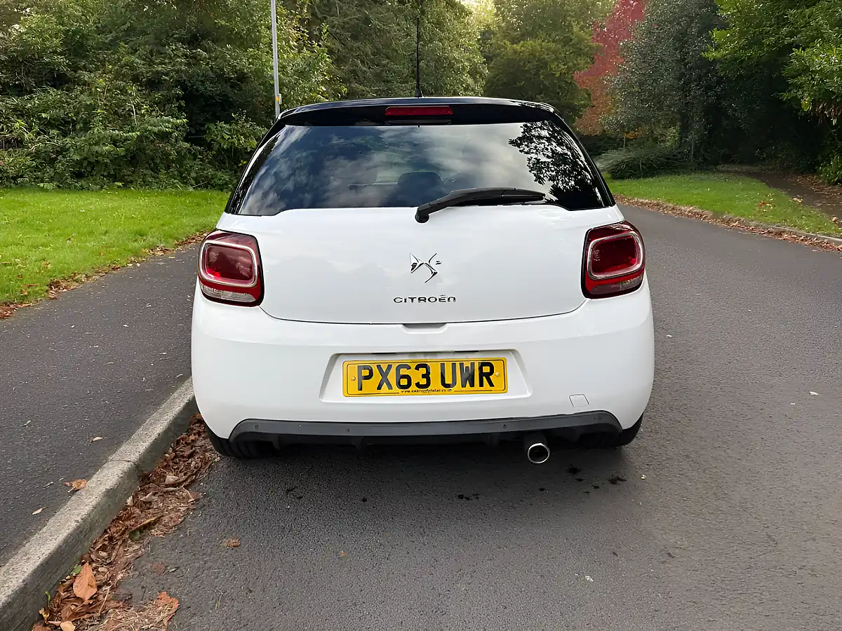 Used 2013 Citroen DS3 Dstyle Plus White - Interior and Exterior details 4