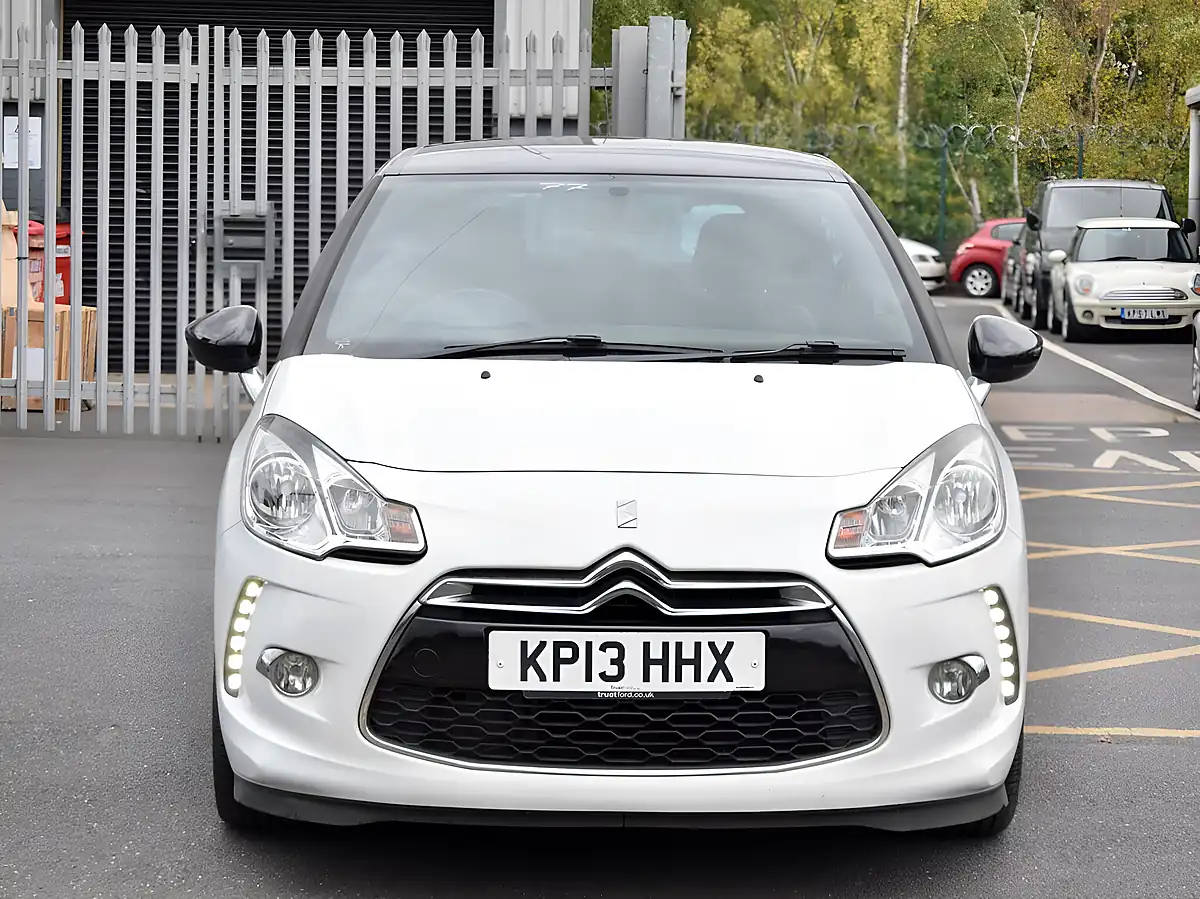 Used 2013 Citroen DS3 Dstyle White - Interior and Exterior details 14
