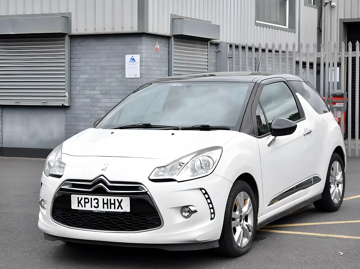 Used 2013 Citroen DS3 Dstyle White - Interior and Exterior details 3