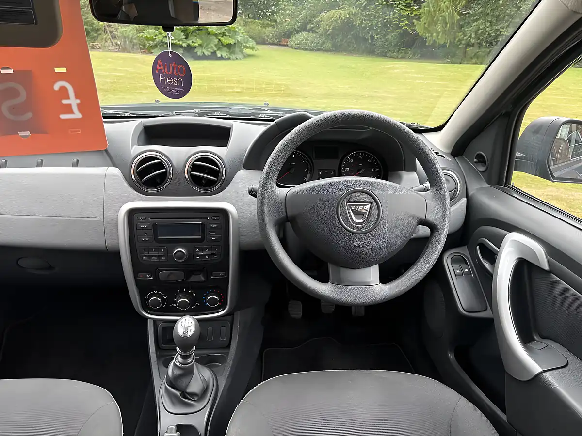Used 2013 Dacia Duster Ambiance Grey - Interior and Exterior details 10