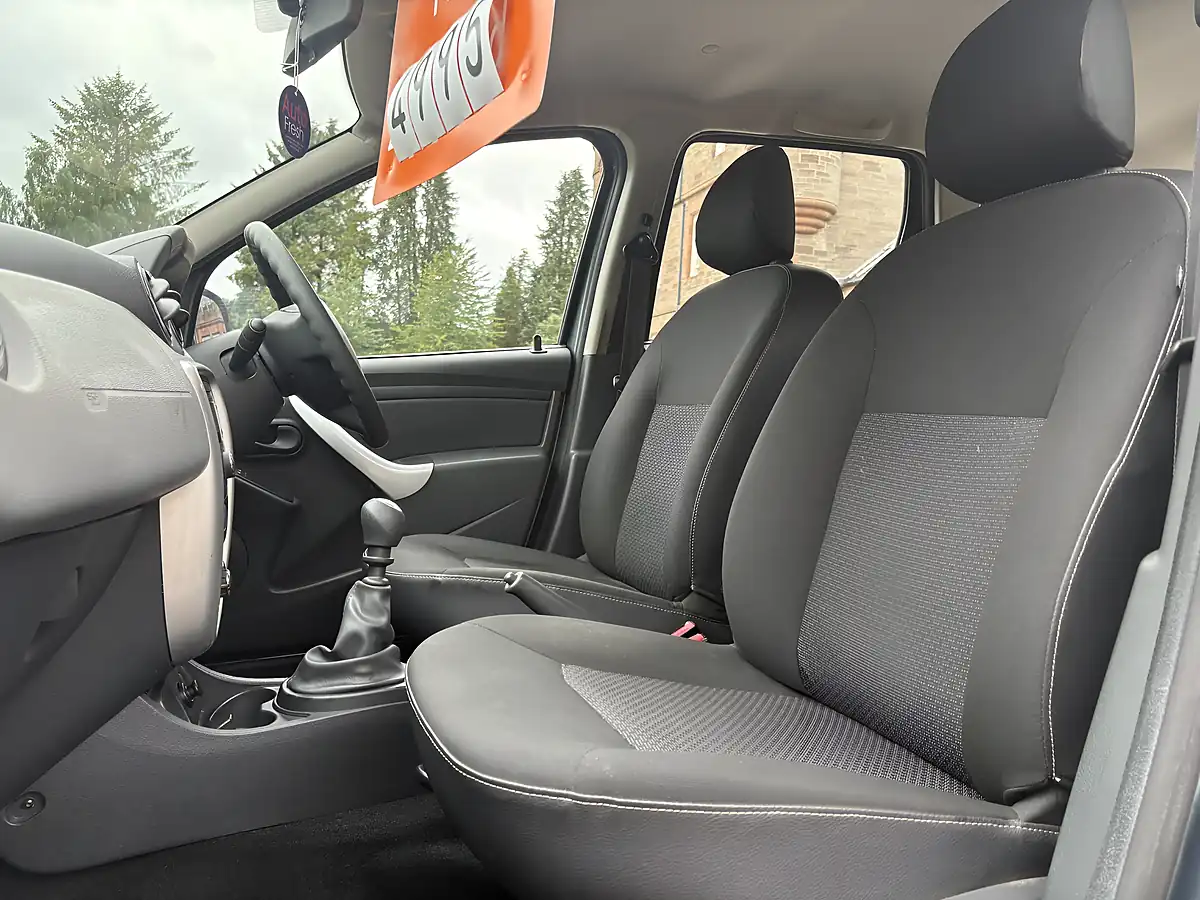 Used 2013 Dacia Duster Ambiance Grey - Interior and Exterior details 14