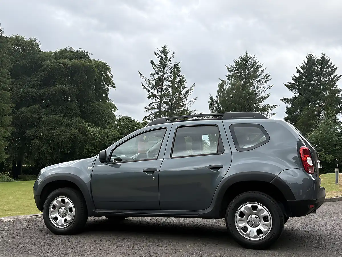 Used 2013 Dacia Duster Ambiance Grey - Interior and Exterior details 16