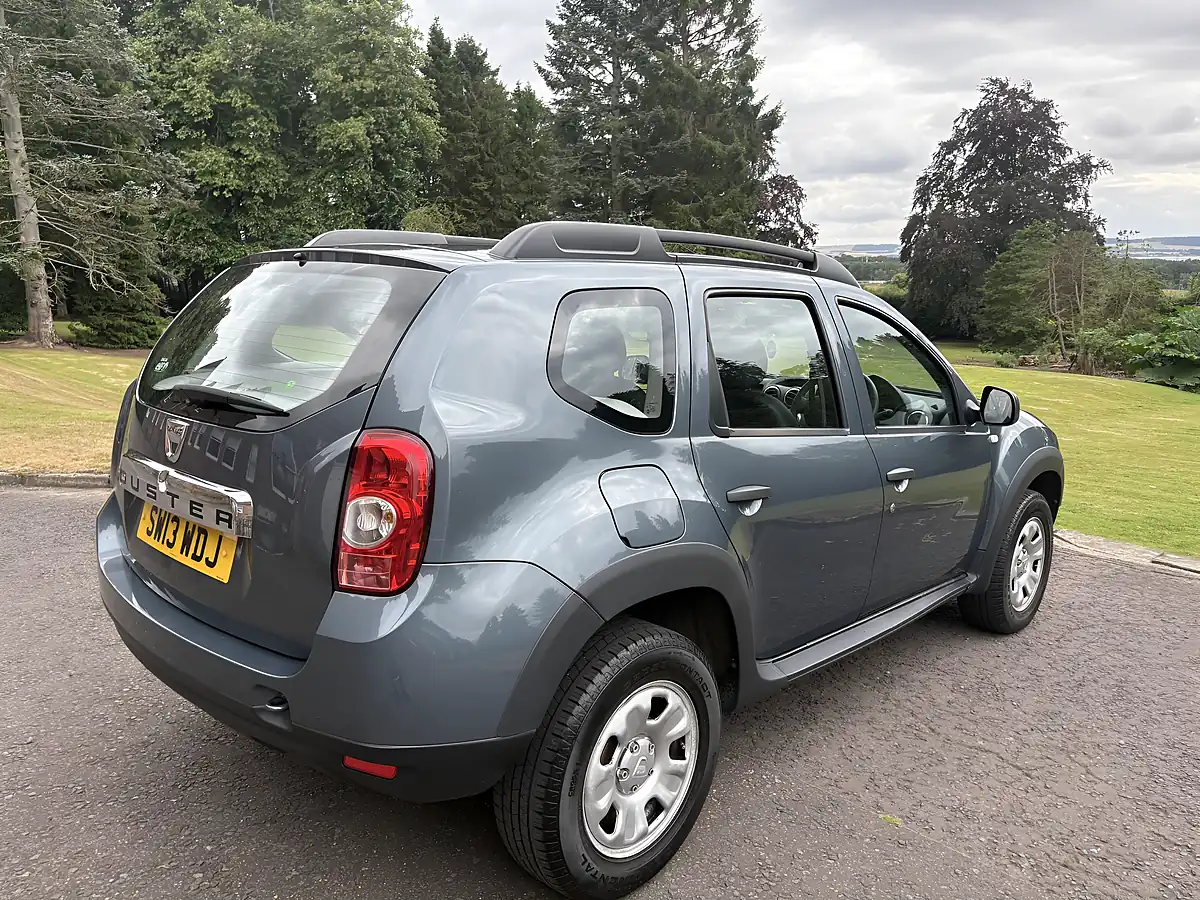Used 2013 Dacia Duster Ambiance Grey - Interior and Exterior details 4