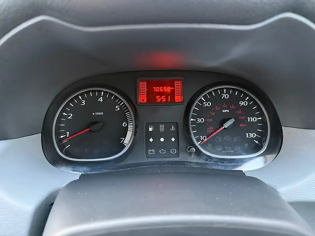 Used 2013 Dacia Duster Laureate White - Interior and Exterior details 20