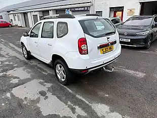 Used 2013 Dacia Duster Laureate White - Interior and Exterior details 7