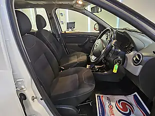 Used 2013 Dacia Duster Laureate White - Interior and Exterior details 11