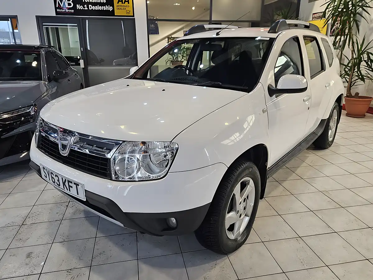 Used 2013 Dacia Duster Laureate White - Interior and Exterior details 3