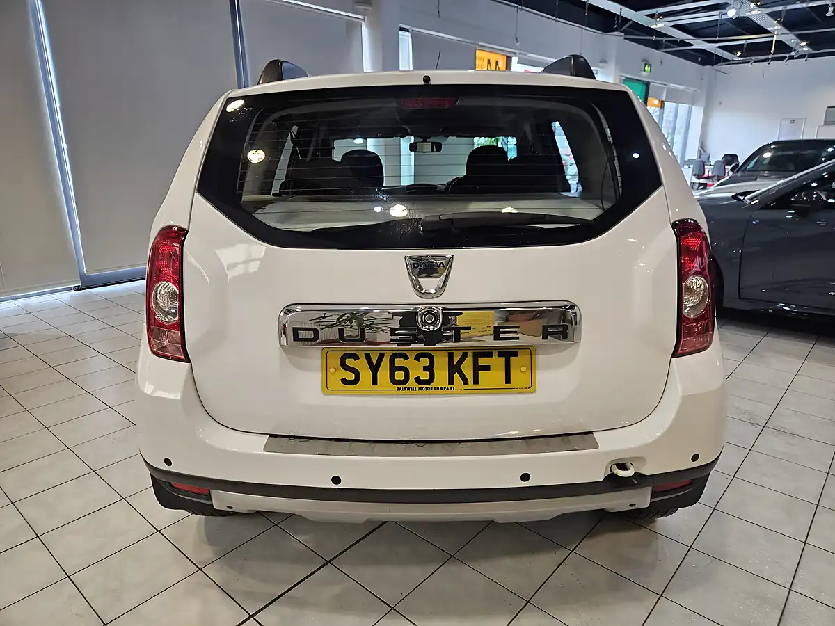 Used 2013 Dacia Duster Laureate White - Interior and Exterior details 6