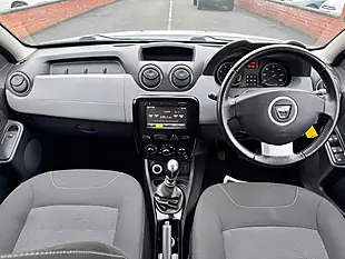 Used 2013 Dacia Duster Laureate White - Interior and Exterior details 3