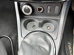Used 2013 Dacia Duster Laureate White - Interior and Exterior details 7