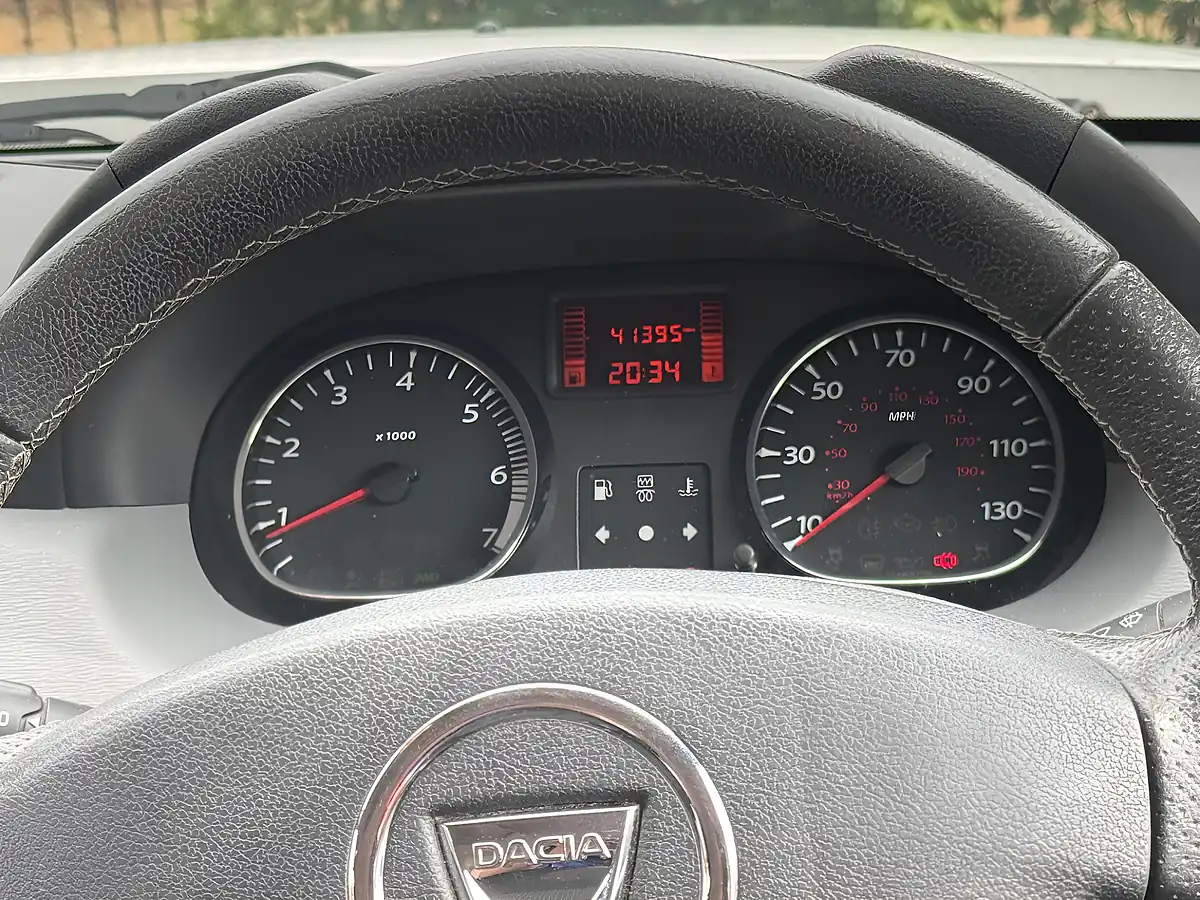 Used 2013 Dacia Duster Laureate White - Interior and Exterior details 13