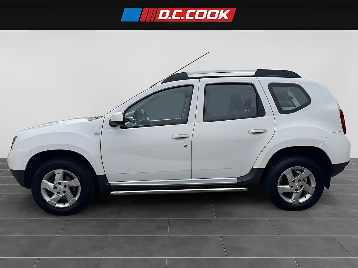 Used 2013 Dacia Duster Laureate White - Interior and Exterior details 4