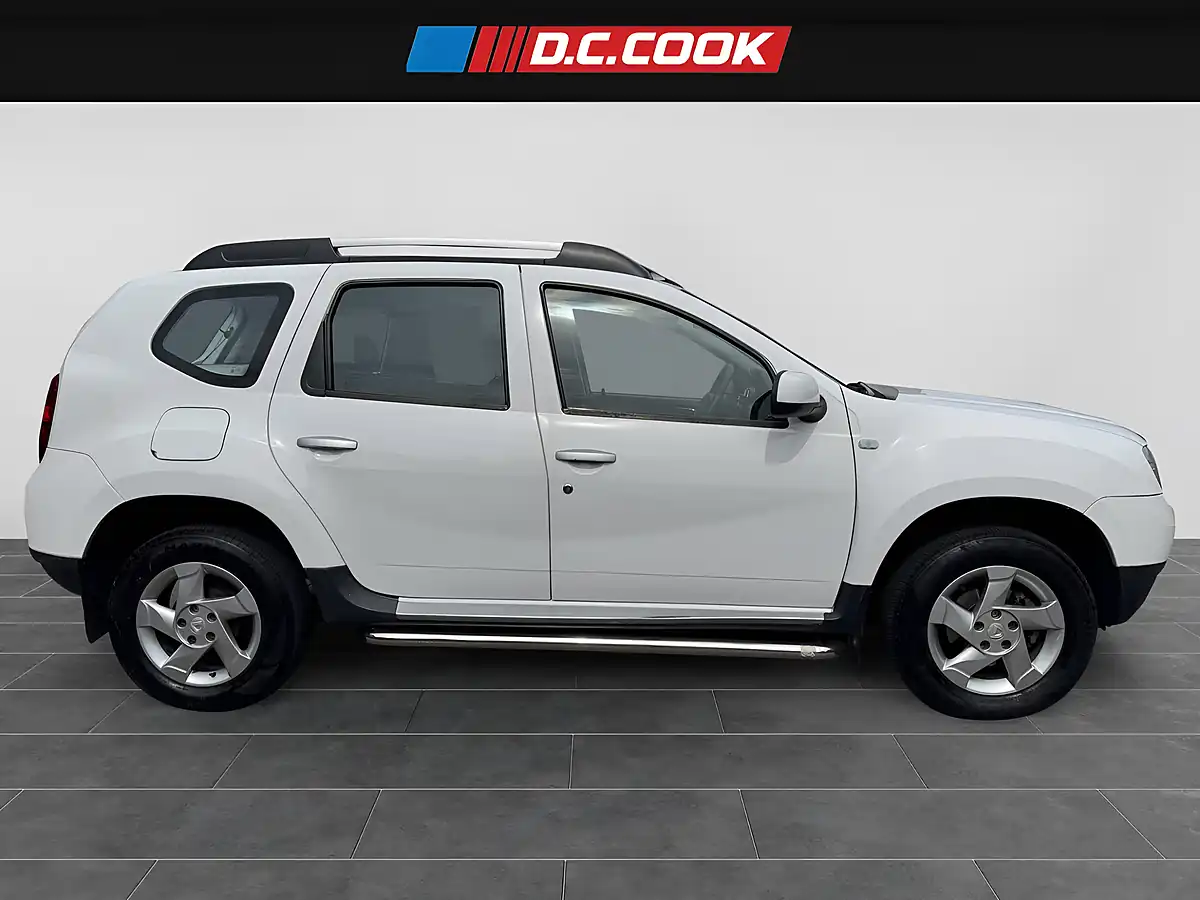 Used 2013 Dacia Duster Laureate White - Interior and Exterior details 8