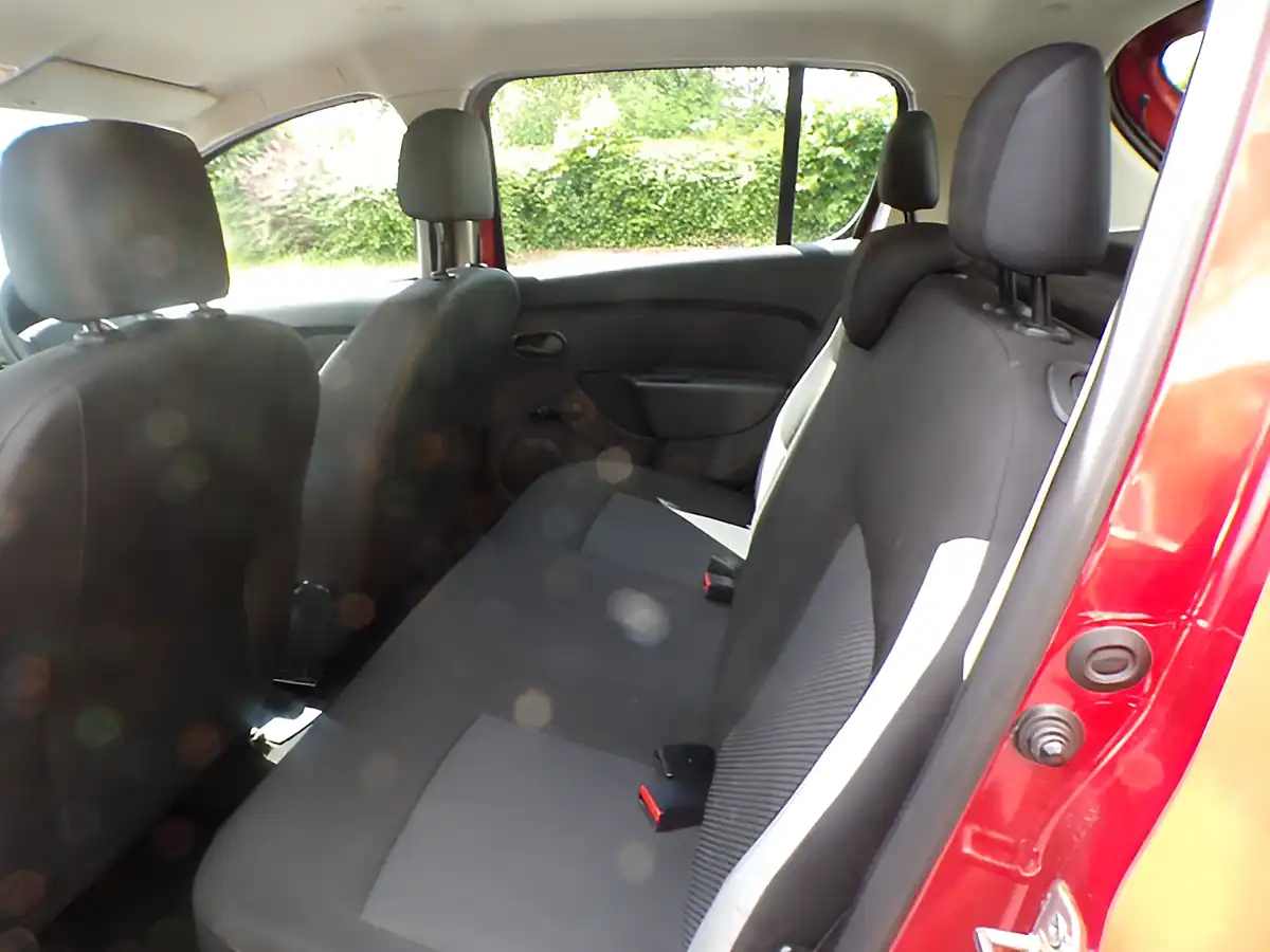Used 2013 Dacia Sandero Ambiance Red - Interior and Exterior details 12