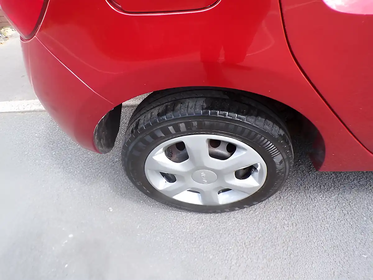 Used 2013 Dacia Sandero Ambiance Red - Interior and Exterior details 15