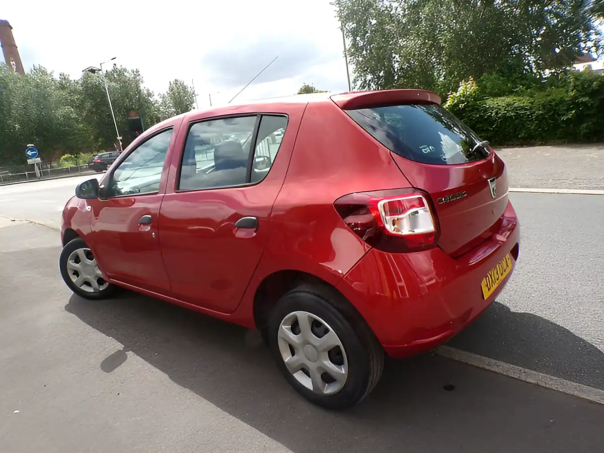 Used 2013 Dacia Sandero Ambiance Red - Interior and Exterior details 2