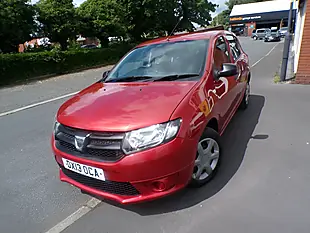 Used 2013 Dacia Sandero Ambiance Red - Interior and Exterior details 3
