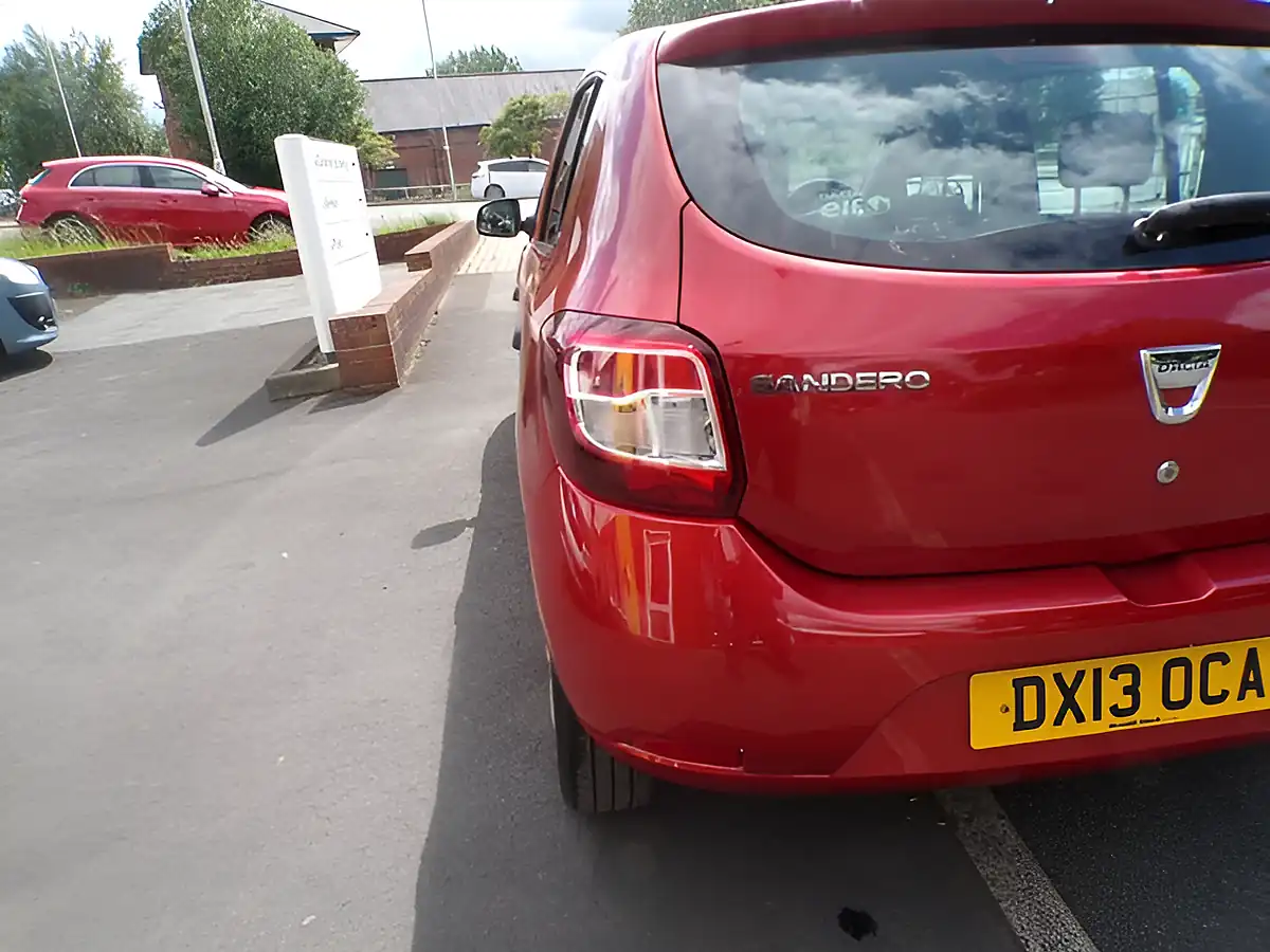 Used 2013 Dacia Sandero Ambiance Red - Interior and Exterior details 9