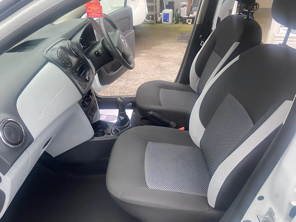 Used 2013 Dacia Sandero Ambiance White - Interior and Exterior details 12