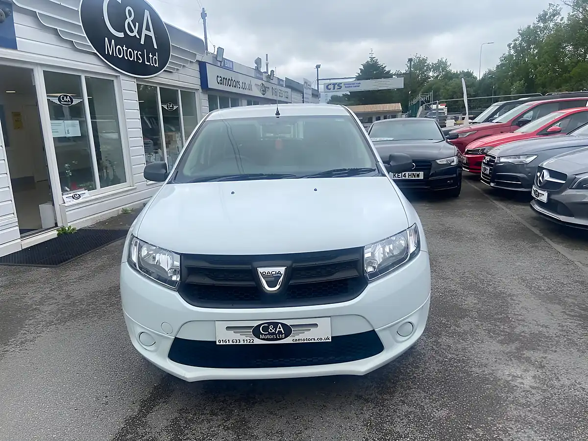 Used 2013 Dacia Sandero Ambiance White - Interior and Exterior details 2