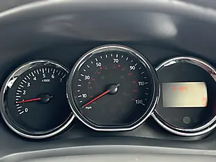 Used 2013 Dacia Sandero Laureate Silver - Interior and Exterior details 13