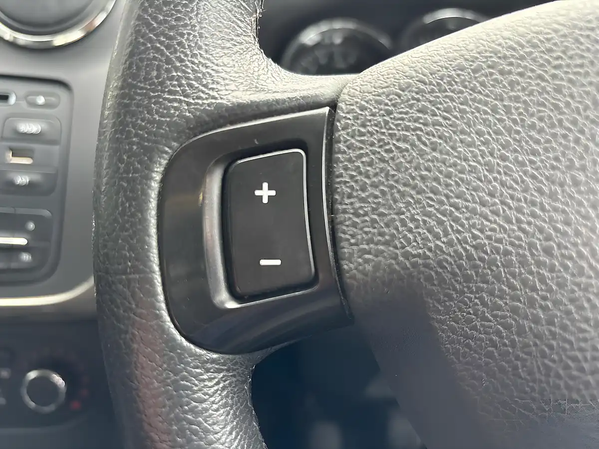 Used 2013 Dacia Sandero Laureate Silver - Interior and Exterior details 16