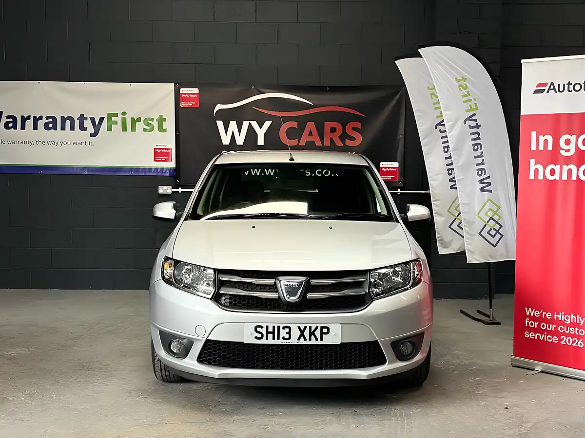 Used 2013 Dacia Sandero Laureate Silver - Interior and Exterior details 2