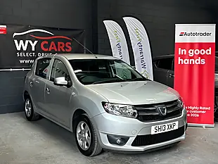 Used 2013 Dacia Sandero Laureate Silver - Interior and Exterior details 3