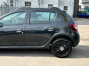 Used 2013 Dacia Sandero Stepway Ambiance Black - Interior and Exterior details 11