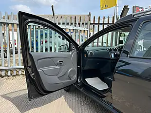Used 2013 Dacia Sandero Stepway Ambiance Black - Interior and Exterior details 19