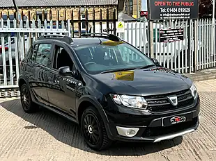 Used 2013 Dacia Sandero Stepway Ambiance Black - Interior and Exterior details 5