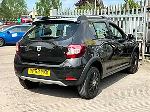 Used 2013 Dacia Sandero Stepway Ambiance Black - Interior and Exterior details 9