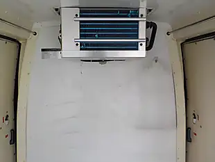 Used 2013 Daihatsu Hijet Cargo Freezer White - Interior and Exterior details 12